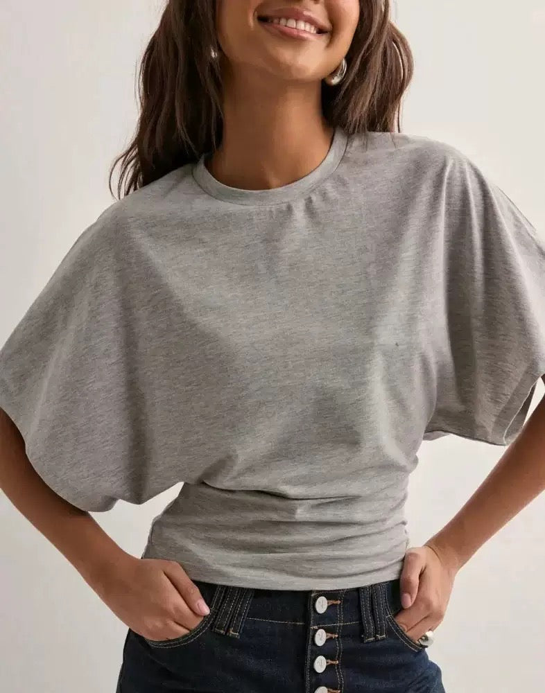 ASTRID | Mjuk T-shirt med form