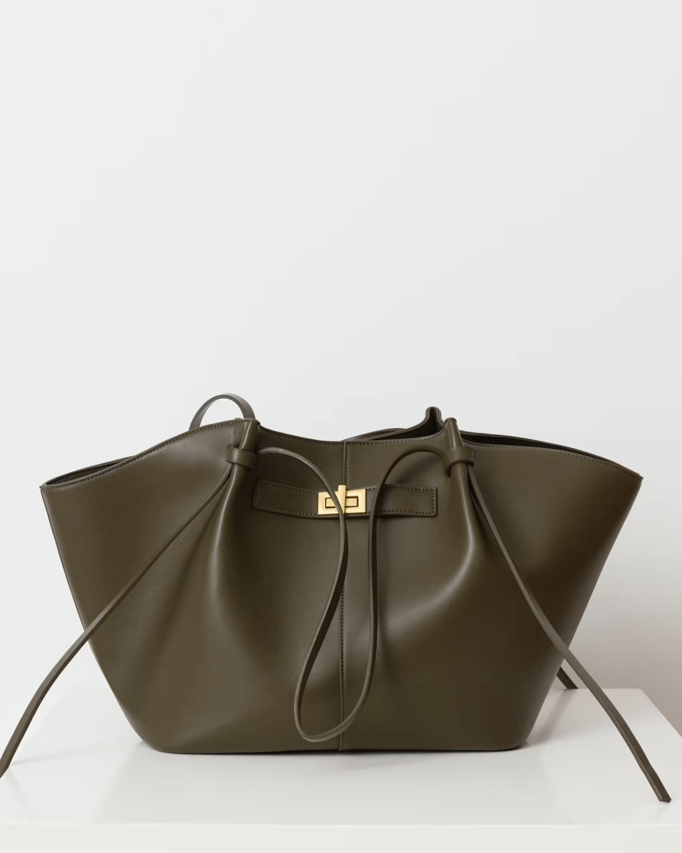 ASTRID | Lyxig Kurvig Shopper